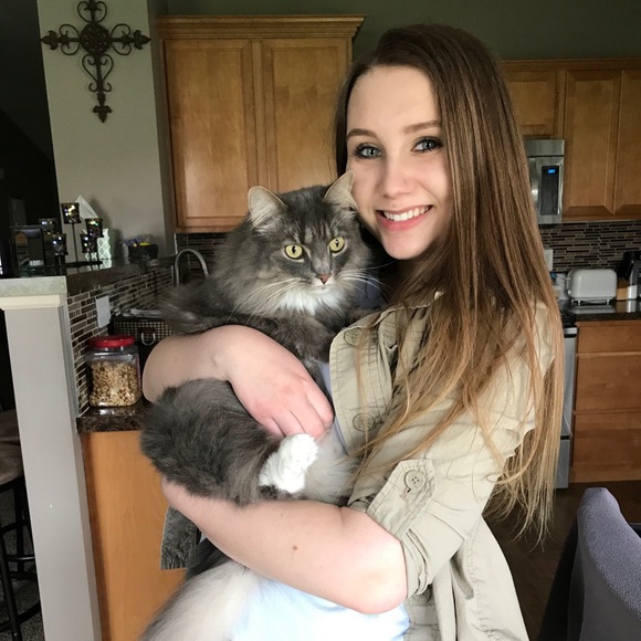 Meet your Posher, Savannah - Picture 2 of 2